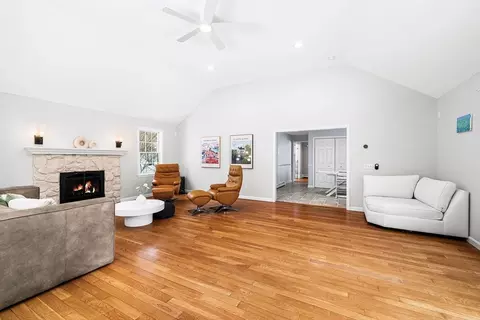 13 Jonathans Way, Upton, MA 01568 photo 7