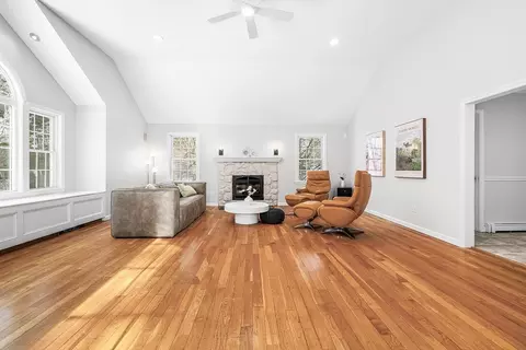 13 Jonathans Way, Upton, MA 01568 photo 6