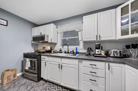 71 Smith St, Fall River, MA 02721 photo 10