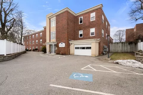 145 Hancock St #307, Braintree, MA 02184