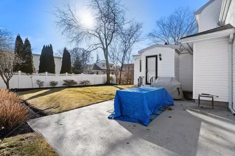4 Dean Rd, Marblehead, MA 01945 photo 29