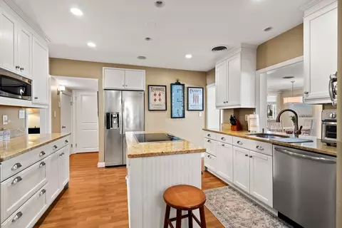 4 Dean Rd, Marblehead, MA 01945 photo 7