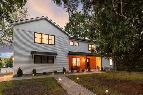 175 Mill Rd, Chelmsford, MA 01824