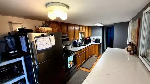 98 School St, Lowell, MA 01854 photo 23