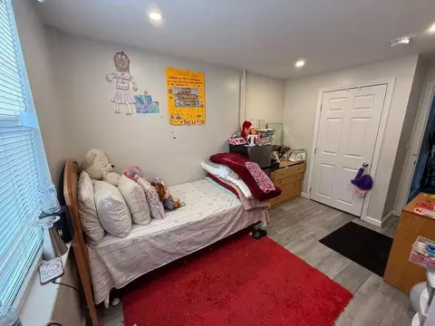 98 School St, Lowell, MA 01854 photo 24