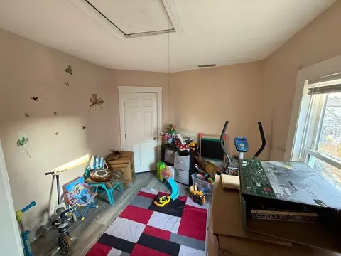 98 School St, Lowell, MA 01854 photo 3