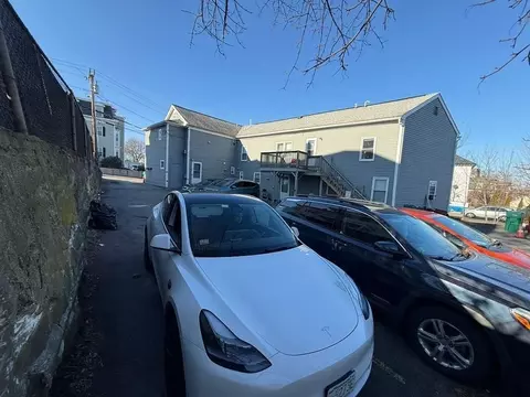 98 School St, Lowell, MA 01854 photo 38