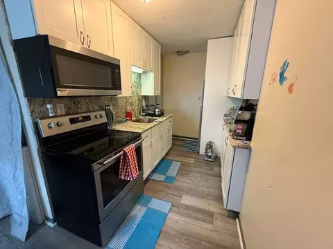 98 School St, Lowell, MA 01854 photo 7