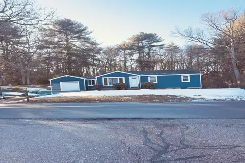 287 Park St, Wrentham, MA 02093