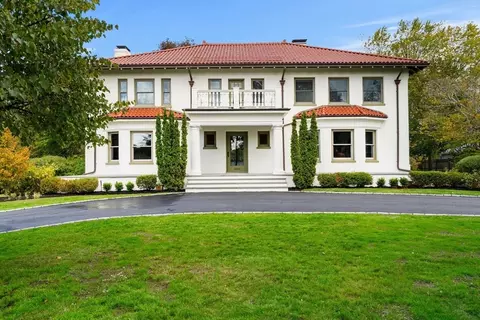 2 Ocean Ave, Swampscott, MA 01907