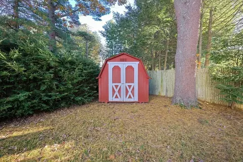 587 Common St, Walpole, MA 02081 photo 37