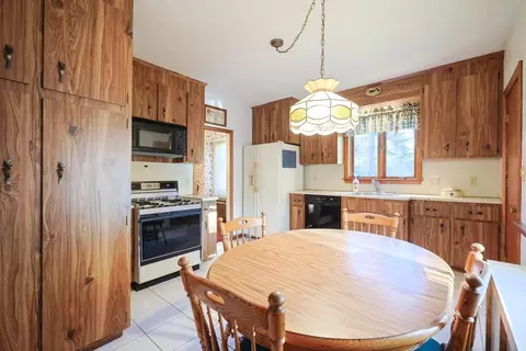 587 Common St, Walpole, MA 02081 photo 14