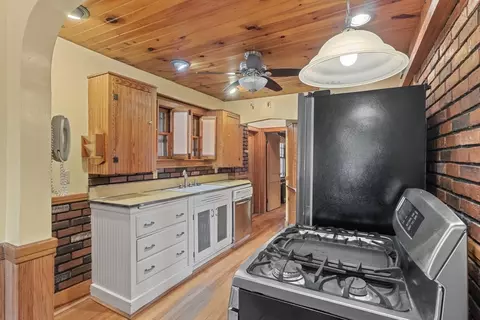18 Windemere Rd, Worcester, MA 01602 photo 12