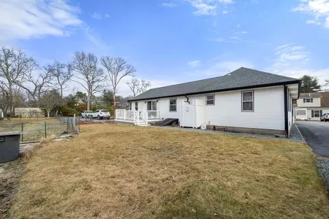 92 Choctaw, Buzzards Bay, MA 02532 photo 5