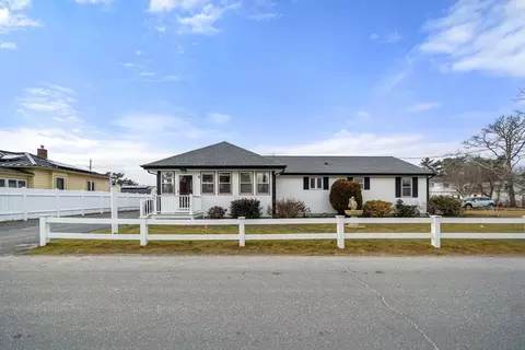 92 Choctaw, Buzzards Bay, MA 02532