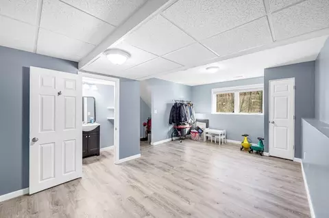 Entry Way - 114 Riverton Rd, Springfield, MA 01109 photo 5 of 5