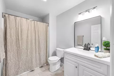 Bath - 114 Riverton Rd, Springfield, MA 01109 photo 1 of 6
