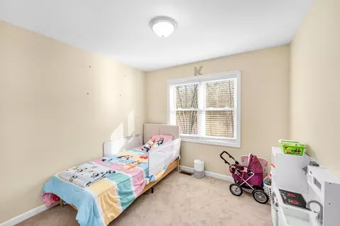 Bedroom - 114 Riverton Rd, Springfield, MA 01109 photo 2 of 3