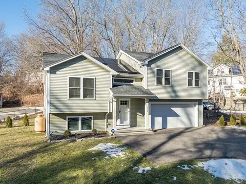 114 Riverton Rd, Springfield, MA 01109