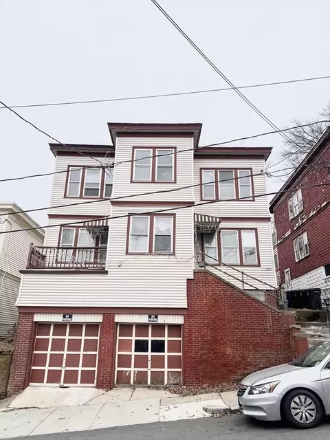 139 Grove St, Chelsea, MA 02150