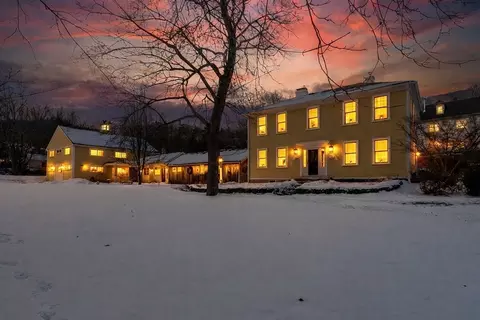 100 Main St, Ashburnham, MA 01430