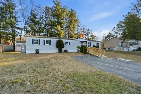 11 Lisa Cir, Merrimac, MA 01860