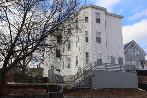 397-399 Chelmsford St, Lowell, MA 01851