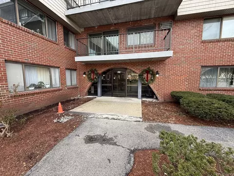 573 Broad St #325, Weymouth, MA 02189