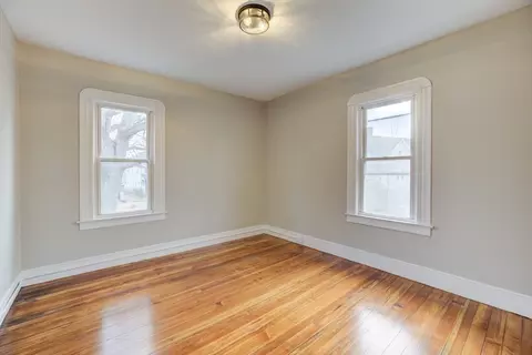 27 Ormond St, Springfield, MA 01108 photo 14