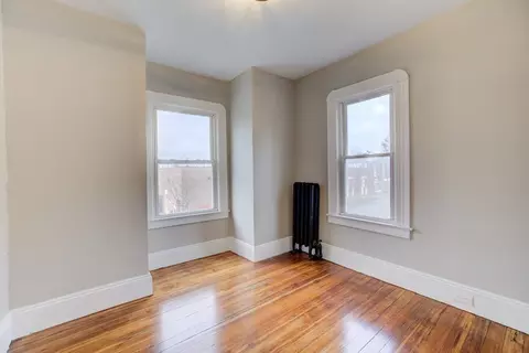 27 Ormond St, Springfield, MA 01108 photo 16