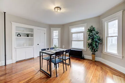 27 Ormond St, Springfield, MA 01108 photo 5