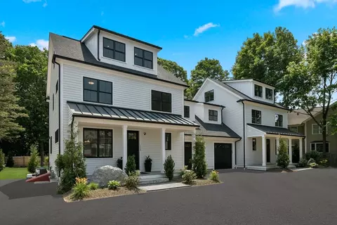 132 Hillside Ave #132, Needham, MA 02494