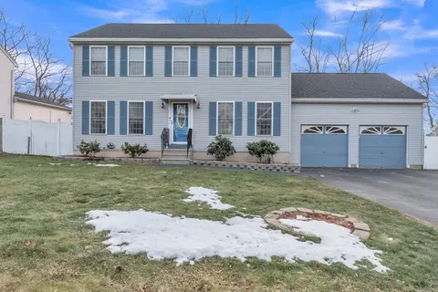 Exterior - 8 Modred Ct, Worcester, MA 01602 photo 2 of 6
