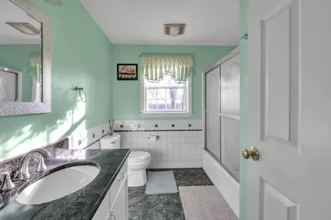 Bath - 8 Modred Ct, Worcester, MA 01602 photo 1 of 1