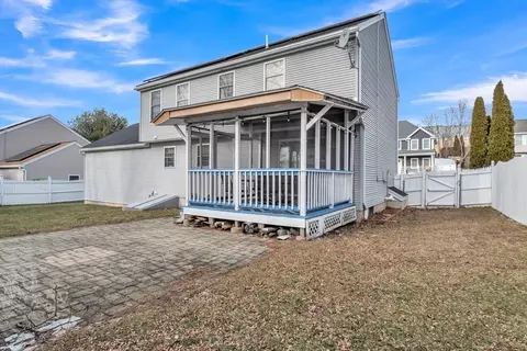 Exterior - 8 Modred Ct, Worcester, MA 01602 photo 5 of 6
