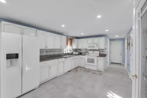 Other - 8 Modred Ct, Worcester, MA 01602 photo 2 of 8