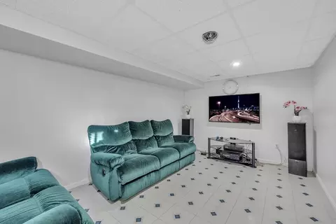 Living - 8 Modred Ct, Worcester, MA 01602 photo 2 of 2