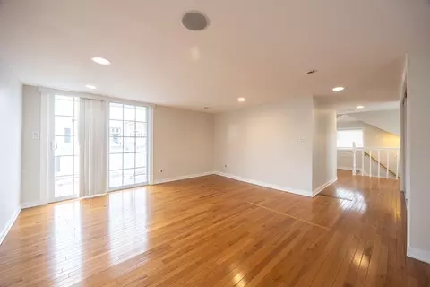 111 W Ashland St, Brockton, MA 02302