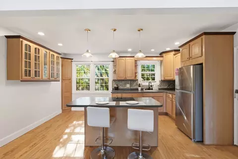 112 Maple St #6, Malden, MA 02148