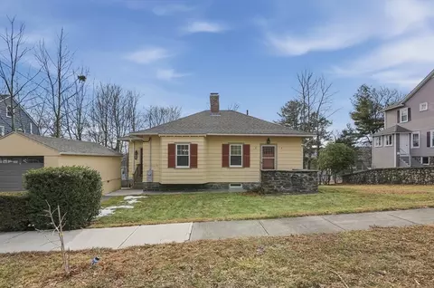 7 Columbine Rd, Worcester, MA 01609