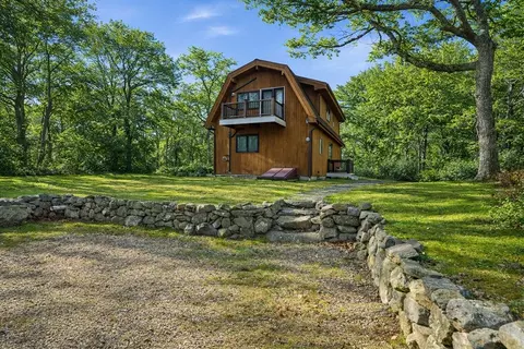 43 N Slope Ln, Chilmark, MA 02535