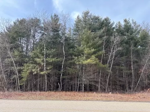 79 Favorite Ln, East Longmeadow, MA 01028