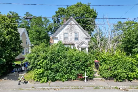 35 Brett St, Brockton, MA 02301