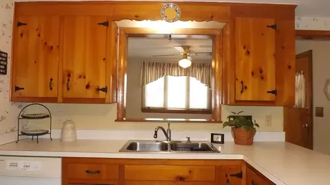 Kitchen - 48 Ernest Ave, Worcester, MA 01604 photo 4 of 6