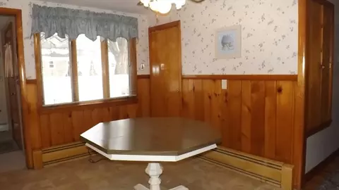 Dining - 48 Ernest Ave, Worcester, MA 01604 photo 1 of 1