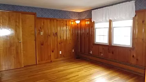 Bedroom - 48 Ernest Ave, Worcester, MA 01604 photo 4 of 5