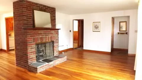Living - 48 Ernest Ave, Worcester, MA 01604 photo 2 of 6