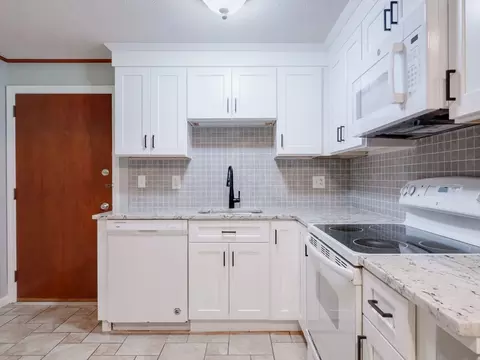 39 Pleasant #A6, Northborough, MA 01532