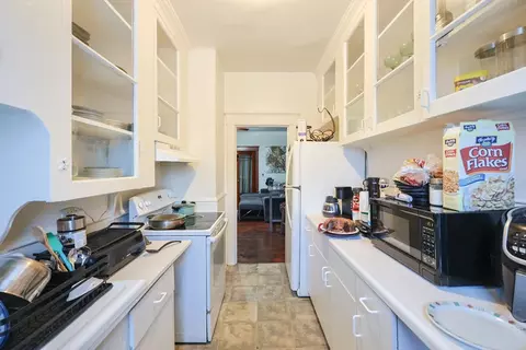 352 Barnes St, Fall River, MA 02723 photo 34