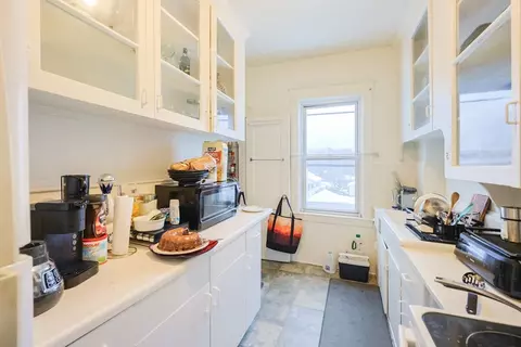 352 Barnes St, Fall River, MA 02723 photo 32